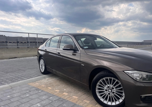 BMW Seria 3 cena 38000 przebieg: 254000, rok produkcji 2012 z Siechnice małe 106